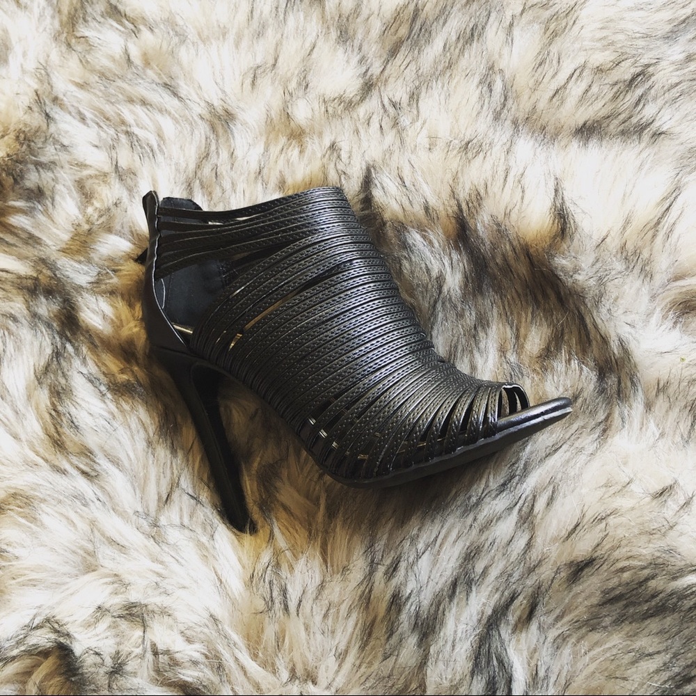 Black Liliana Heels